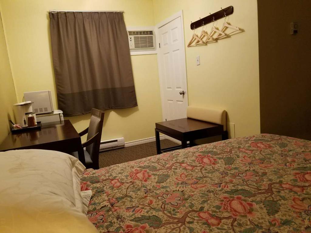 7 West Motel Carleton Place Eksteriør bilde